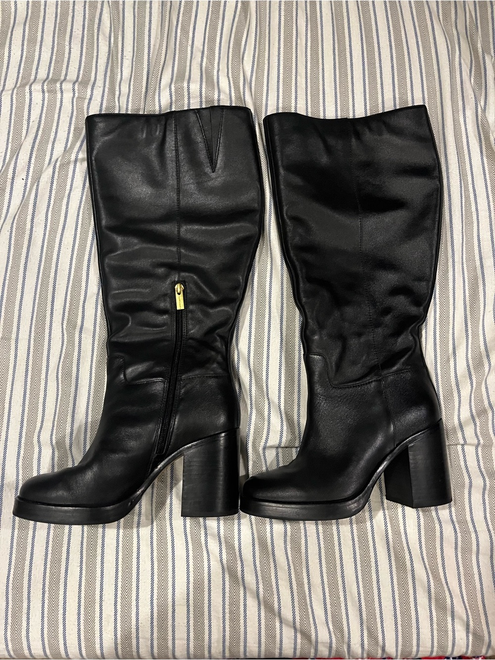 Vince Comuto Gibby Extra Wide Calf Black 7.5
